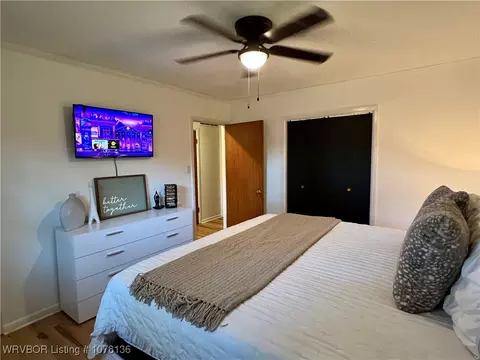 Bedroom - 5903 Mohawk, Fort Smith, AR 72904 photo 2 of 4