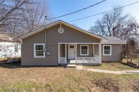 814 21st St, Van Buren, AR 72956