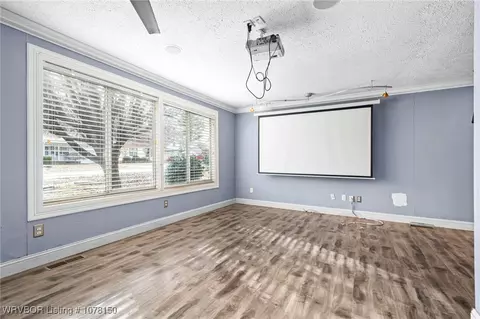 Living - 2021 S Q St, Fort Smith, AR 72901 photo 3 of 4
