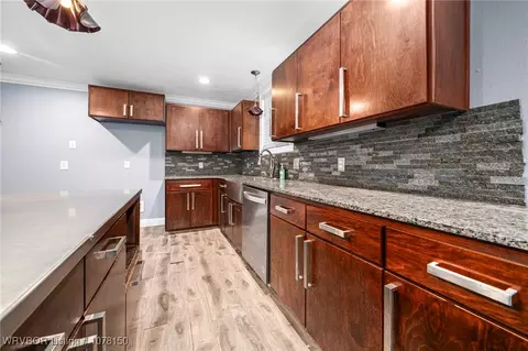 Kitchen - 2021 S Q St, Fort Smith, AR 72901 photo 3 of 7