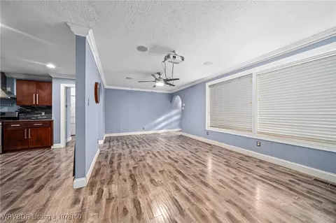 Living - 2021 S Q St, Fort Smith, AR 72901 photo 2 of 4