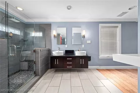 Bath - 2021 S Q St, Fort Smith, AR 72901 photo 2 of 3