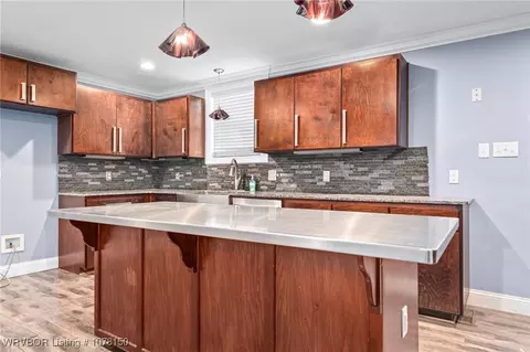 Kitchen - 2021 S Q St, Fort Smith, AR 72901 photo 2 of 7