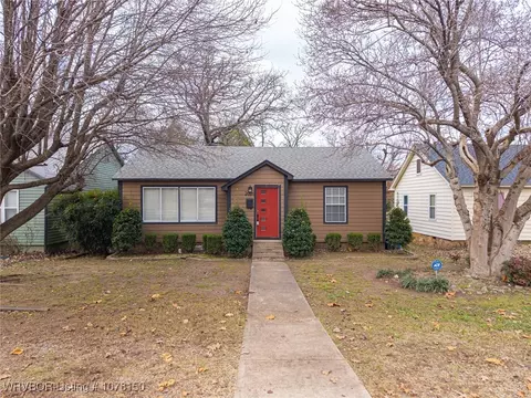Exterior - 2021 S Q St, Fort Smith, AR 72901 photo 3 of 9