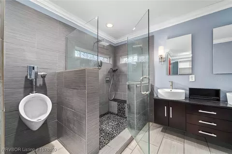 Bath - 2021 S Q St, Fort Smith, AR 72901 photo 1 of 3