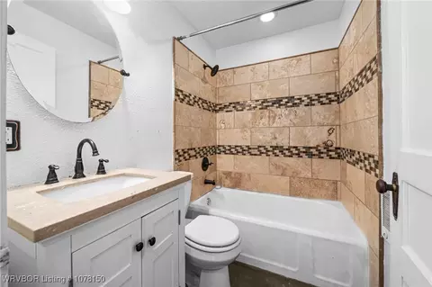 Bath - 2021 S Q St, Fort Smith, AR 72901 photo 3 of 3