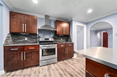 Kitchen - 2021 S Q St, Fort Smith, AR 72901 photo 5 of 7