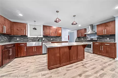 Kitchen - 2021 S Q St, Fort Smith, AR 72901 photo 1 of 7