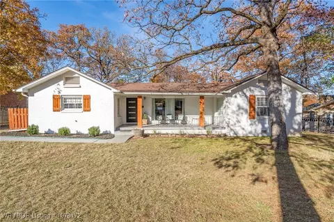 2415 S W St, Fort Smith, AR 72901