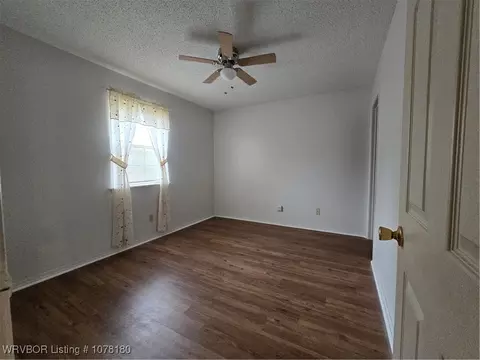 804 Wahl St, Paris, AR 72855 photo 23