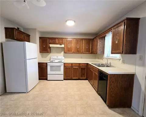 804 Wahl St, Paris, AR 72855 photo 5