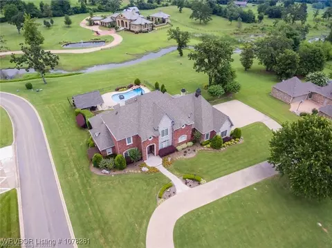 7201 Highland Park Dr, Fort Smith, AR 72916 photo 3