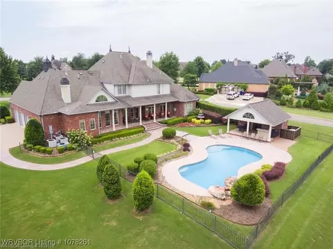 7201 Highland Park Dr, Fort Smith, AR 72916 photo 4