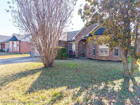 412 Chateau Dr, Fort Smith, AR 72908 photo 3