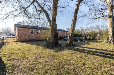 Exterior - 23 Interstate Cir, Sallisaw, OK 74955 photo 2 of 3