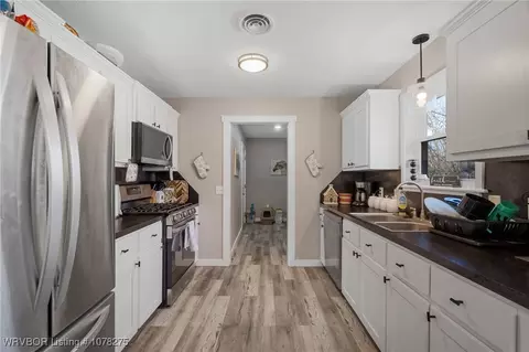 Entry Way - 23 Interstate Cir, Sallisaw, OK 74955 photo 1 of 1
