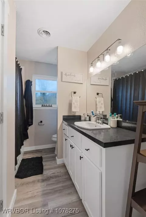 Bath - 23 Interstate Cir, Sallisaw, OK 74955 photo 1 of 2