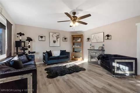 Living - 23 Interstate Cir, Sallisaw, OK 74955 photo 1 of 1