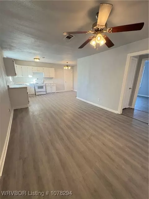 Living - 4531 Irene St, Fort Smith, AR 72904 photo 2 of 4