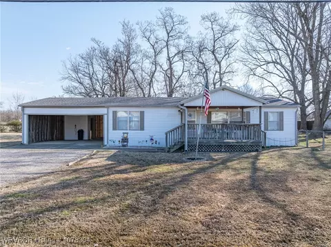 122 N Main St, Dyer, AR 72935