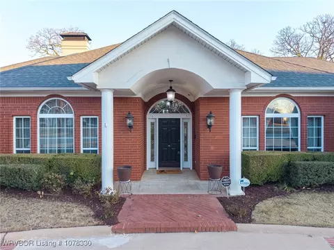 2712 Fianna Cir, Fort Smith, AR 72908
