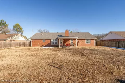 Exterior - 109 Adams St, Lavaca, AR 72941 photo 6 of 10