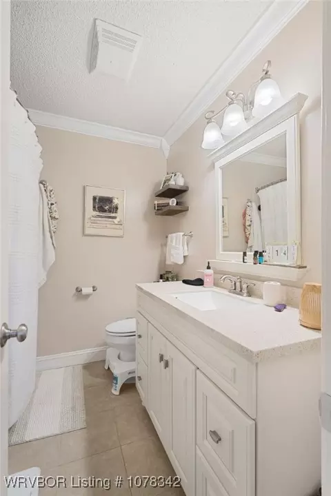 Bath - 109 Adams St, Lavaca, AR 72941 photo 3 of 3