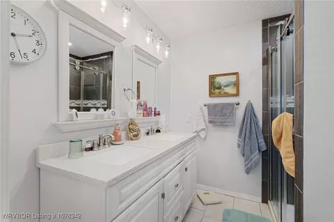 Bath - 109 Adams St, Lavaca, AR 72941 photo 1 of 3