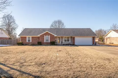 Exterior - 109 Adams St, Lavaca, AR 72941 photo 3 of 10
