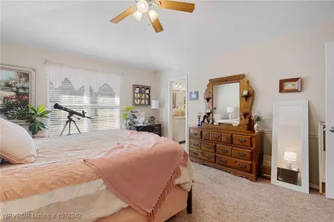 Bedroom - 109 Adams St, Lavaca, AR 72941 photo 2 of 7