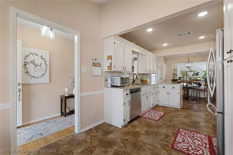 Entry Way - 109 Adams St, Lavaca, AR 72941 photo 3 of 5