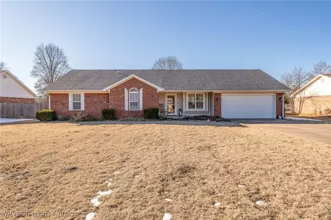 Exterior - 109 Adams St, Lavaca, AR 72941 photo 4 of 10