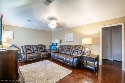 1611 Jackson St, Fort Smith, AR 72901 photo 6