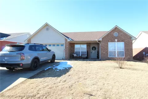 620 S 37th St, Van Buren, AR 72956