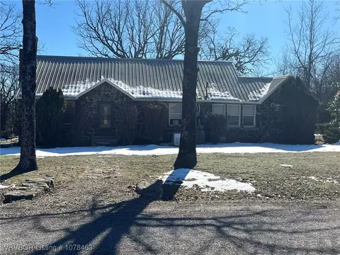 13516 Old Locke Rd, Mountainburg, AR 72946
