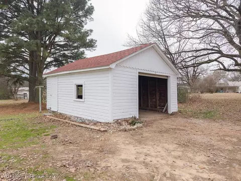 1104 Fuller St, Paris, AR 72855 photo 11