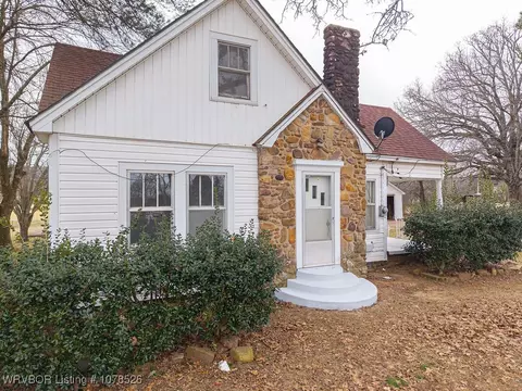 1104 Fuller St, Paris, AR 72855 photo 2