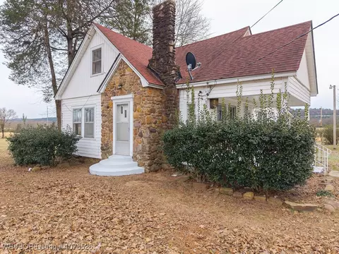 1104 Fuller St, Paris, AR 72855 photo 3