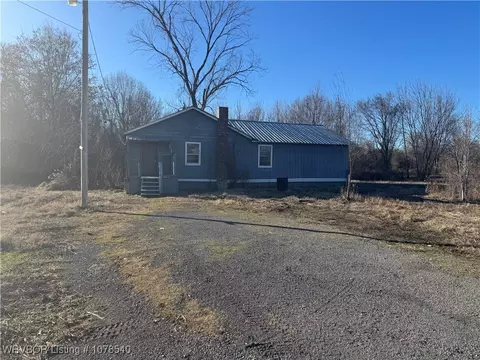 1204 S Arkansas Ave, Van Buren, AR 72956
