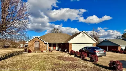 2512 Witteville Dr, Poteau, OK 74953