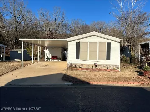 1608 Cherokee Trl, Van Buren, AR 72956