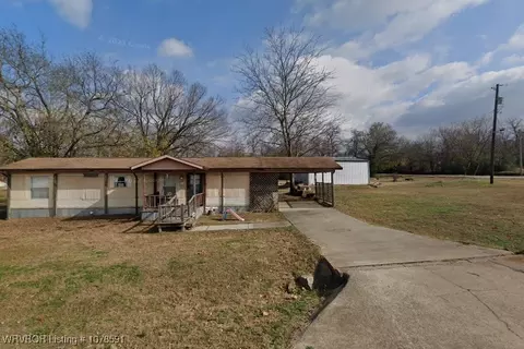 210 N Glendening Ave, Huntington, AR 72940