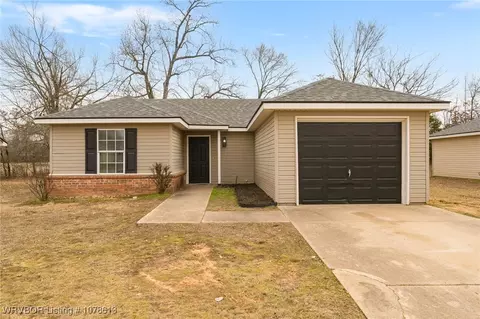 4210 Oak Park Cir, Fort Smith, AR 72904