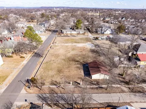 912 N 13th St, Fort Smith, AR 72901