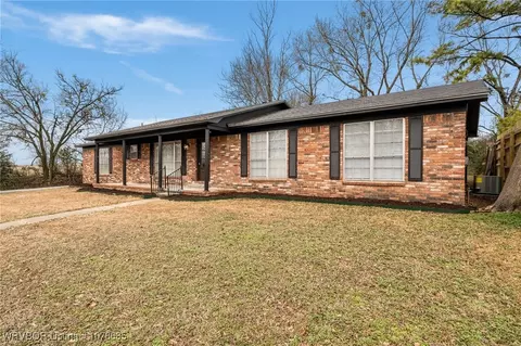 6201 Crimson Ave, Fort Smith, AR 72903 photo 2