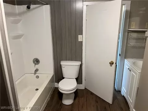 Bath - 2200 Dodson Ave, Fort Smith, AR 72901 photo 2 of 2