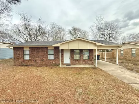 1032 Harris Dr, Alma, AR 72921