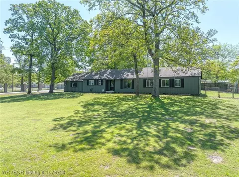 4820 Park Ave, Fort Smith, AR 72903