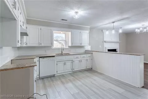 310 26th St, Ozark, AR 72949 photo 5