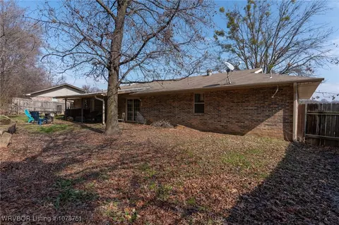 Exterior - 2818 S 18th St, Fort Smith, AR 72901 photo 5 of 9